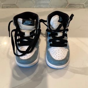 Jordan 1 Retro University Blue Sneakers - Toddler